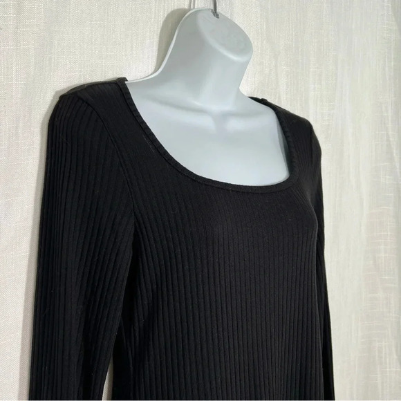 Old Navy Ribbed Swing Dress - Picture 3 of 5
